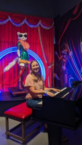 Dueling Piano Night At Lonely Dog Immersive Experience